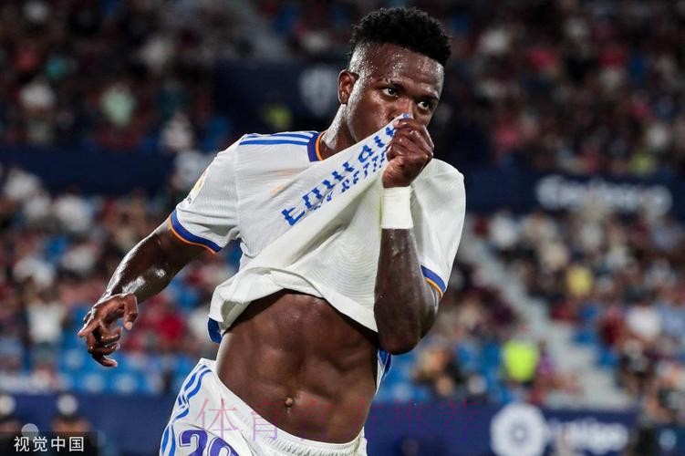 官方：皇马前锋维尼修斯当选西甲11月最佳球员